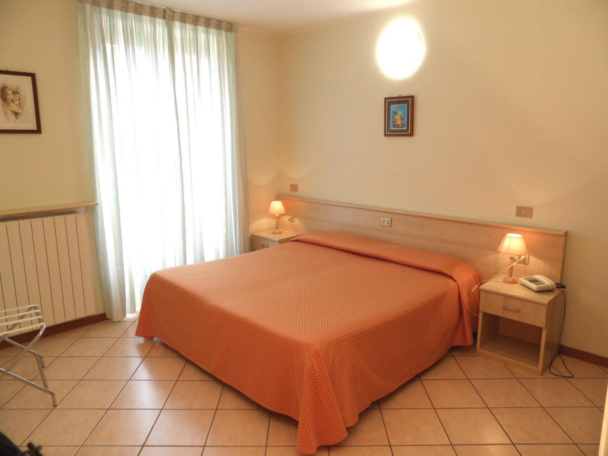Casa Vacanze Touring Βερμπάνια Εξωτερικό φωτογραφία