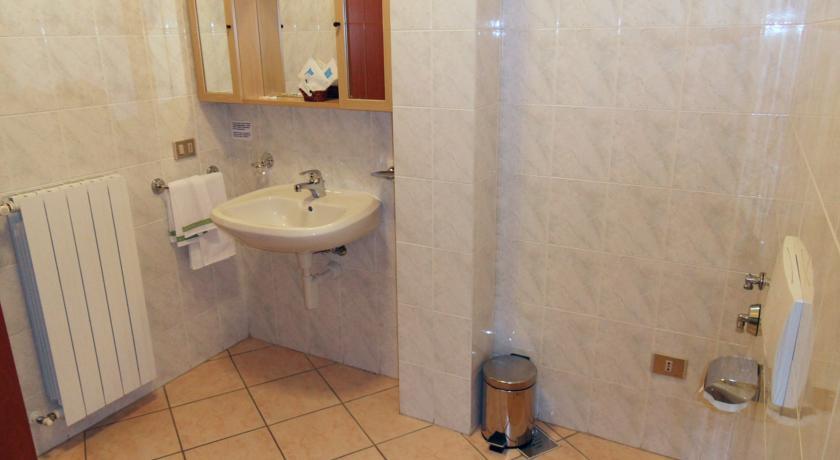 Casa Vacanze Touring Βερμπάνια Εξωτερικό φωτογραφία