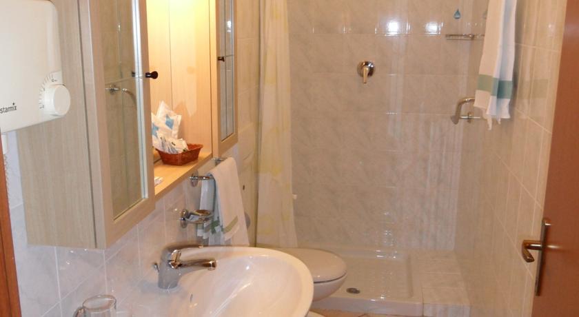 Casa Vacanze Touring Βερμπάνια Εξωτερικό φωτογραφία