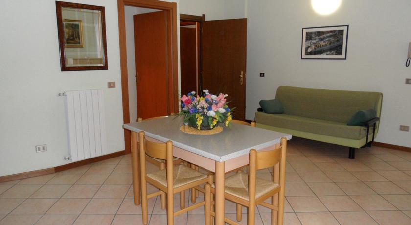 Casa Vacanze Touring Βερμπάνια Εξωτερικό φωτογραφία