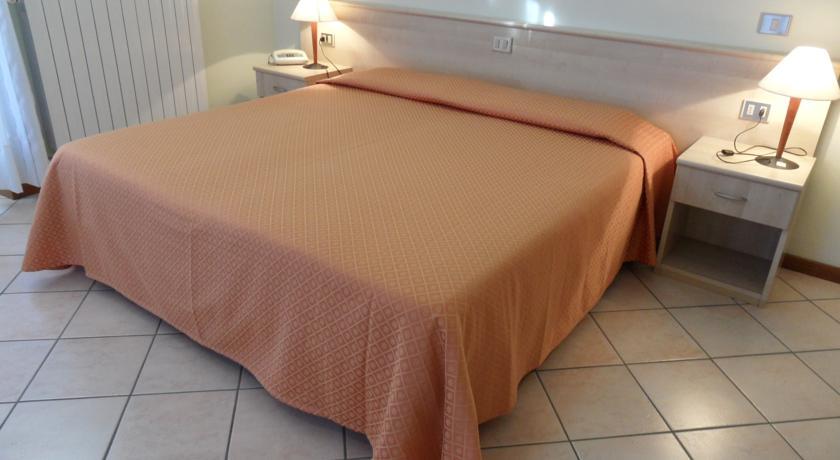 Casa Vacanze Touring Βερμπάνια Εξωτερικό φωτογραφία