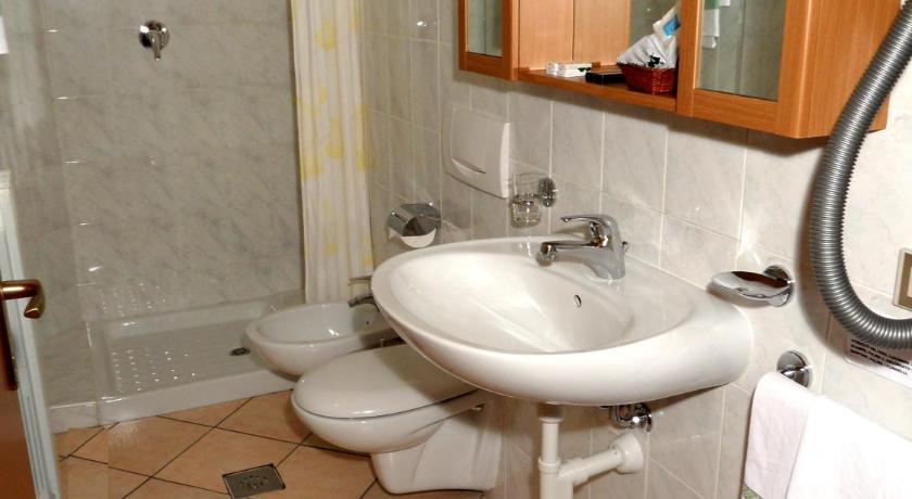 Casa Vacanze Touring Βερμπάνια Δωμάτιο φωτογραφία