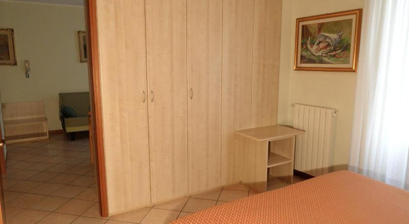 Casa Vacanze Touring Βερμπάνια Δωμάτιο φωτογραφία